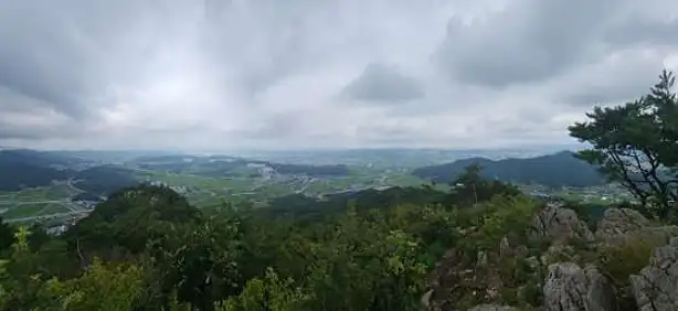 설화산